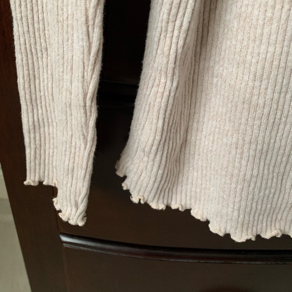 LILY MORGAN Cream Turtleneck Sweater - Picture 3 of 4